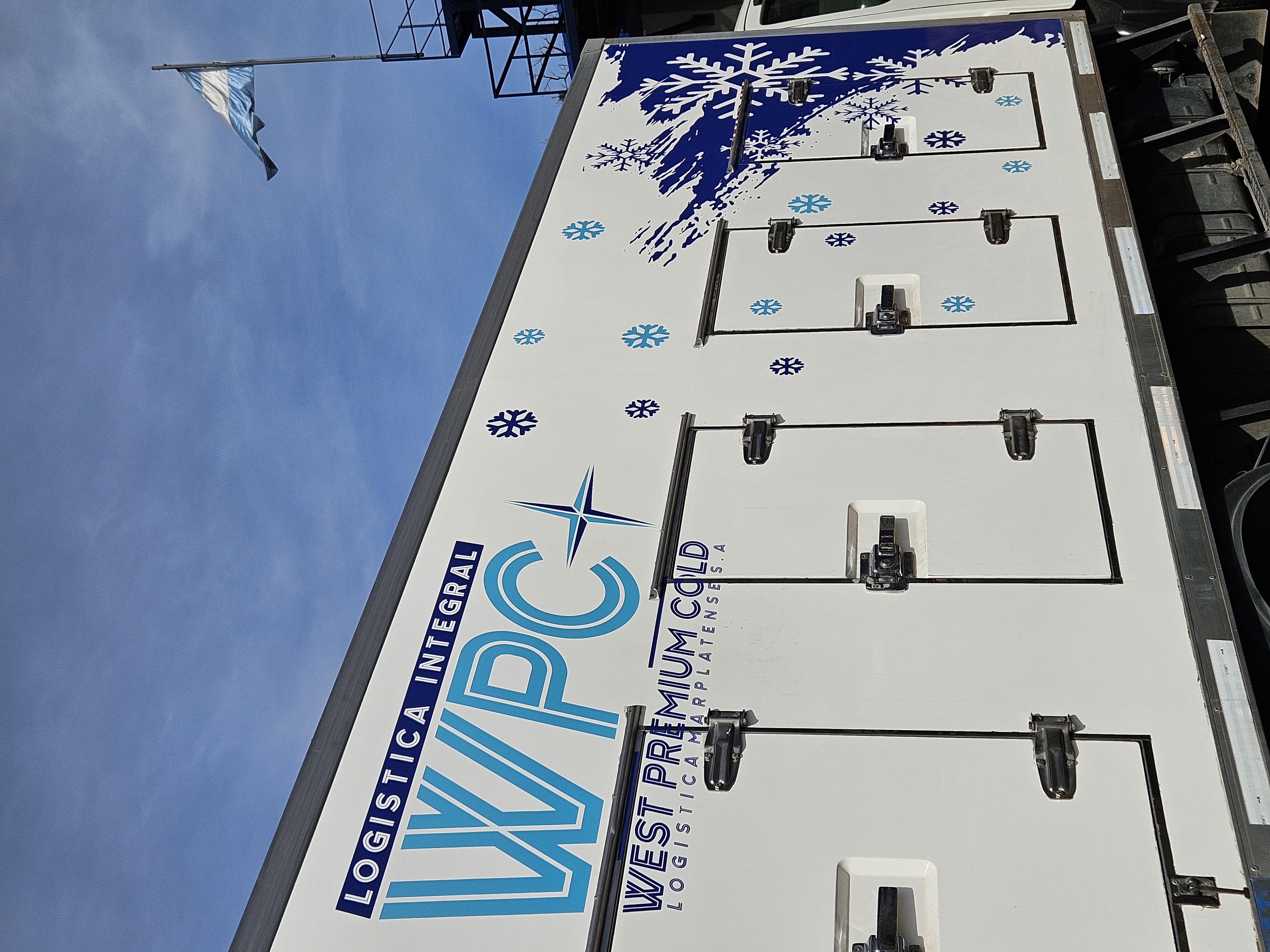Logo de Empresa a Camion para Aloga en Parque Leloir